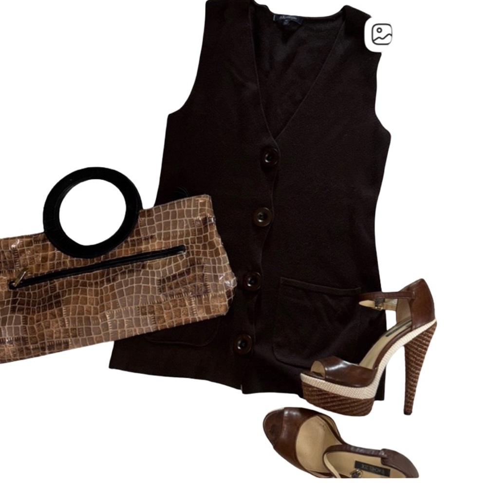 Faux Crocodile Pattern Clutch - Picture 1 of 16